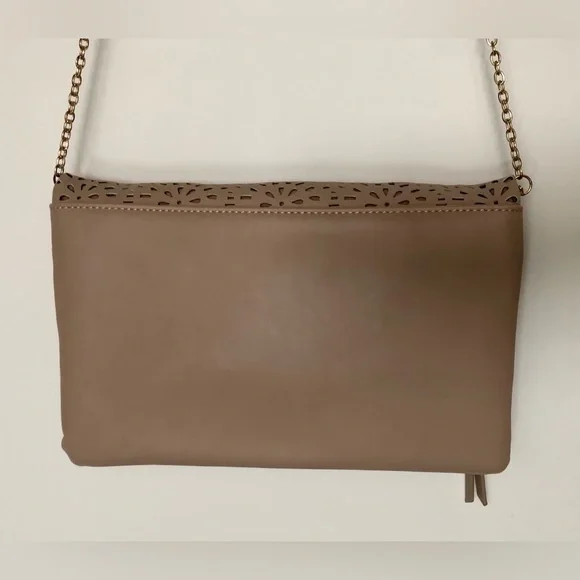 Francesca’s Zara Perforated Floral Clutch - Picture 6 of 16